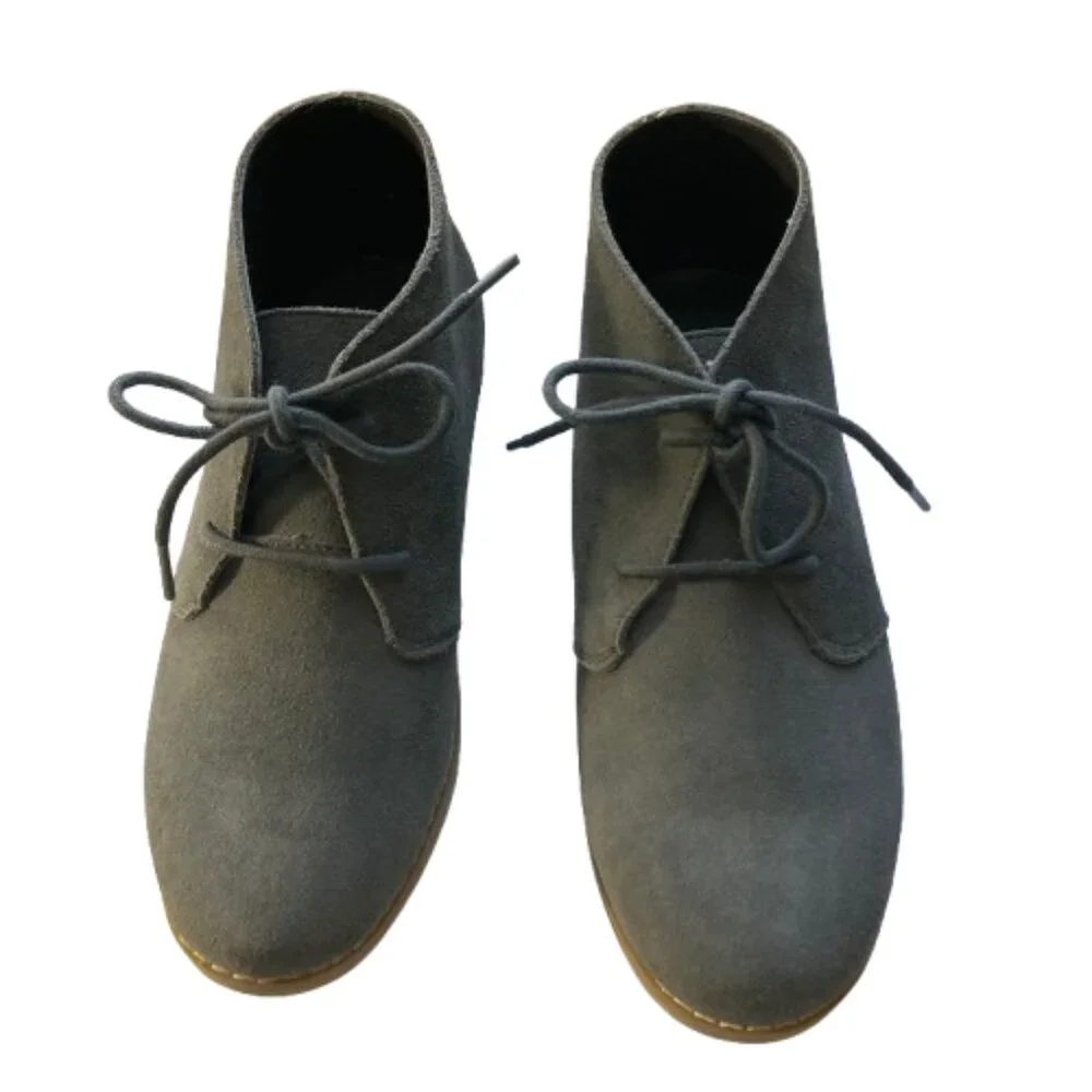 Janie and Jack Kids Classic Chukka Gray Suede Boots Single Tie, never worn, sz 4